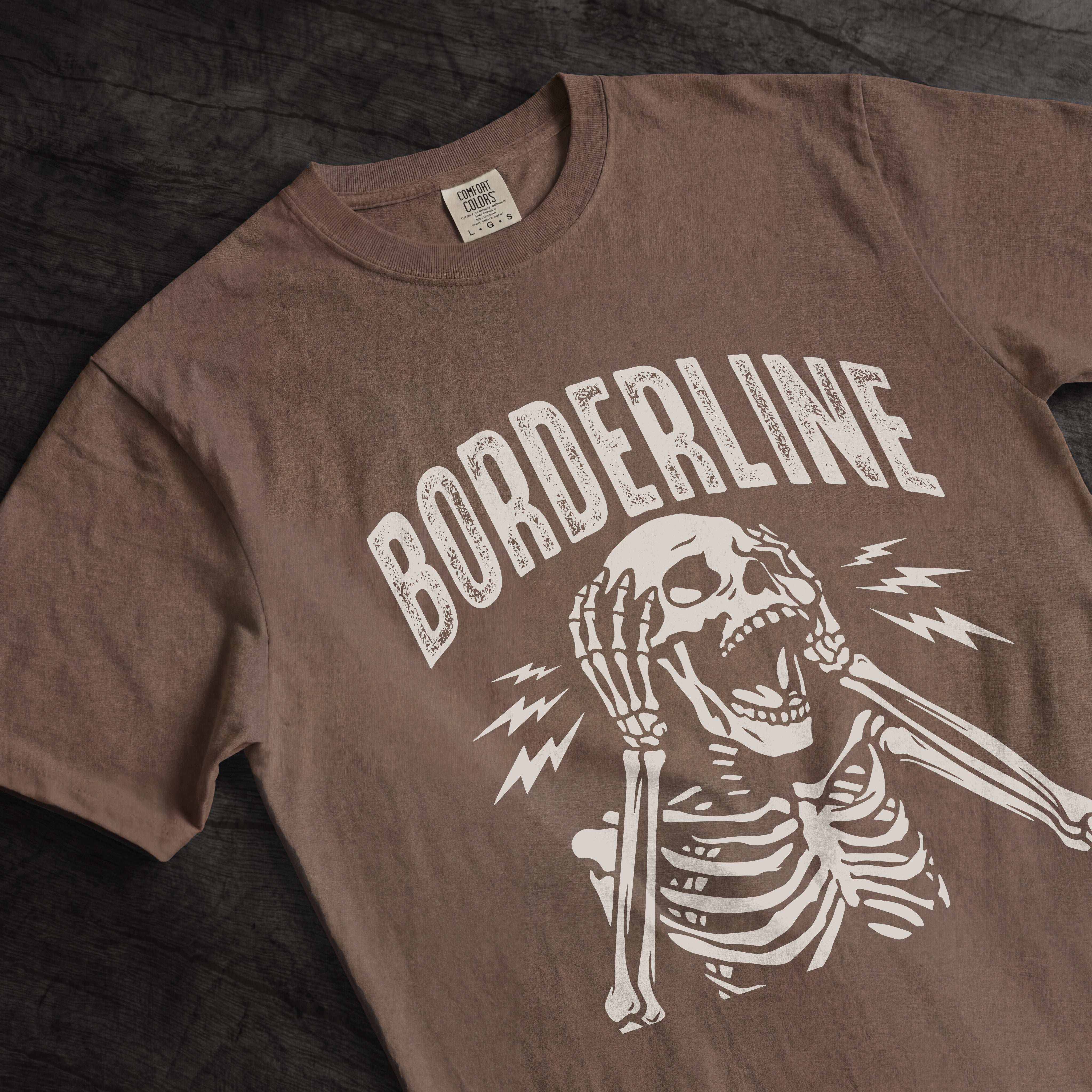 UNHINGED BORDERLINE TEE